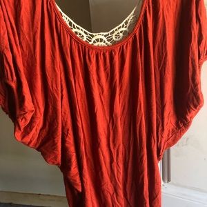 Gorgeous detailed top